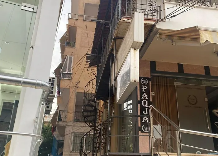 Mona\'S Apartments