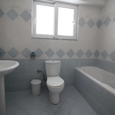 Mona'S Apartments Sarande Exterior photo