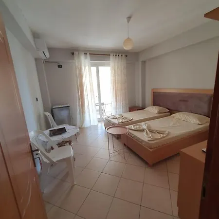 Mona'S Apartments Sarande Room photo