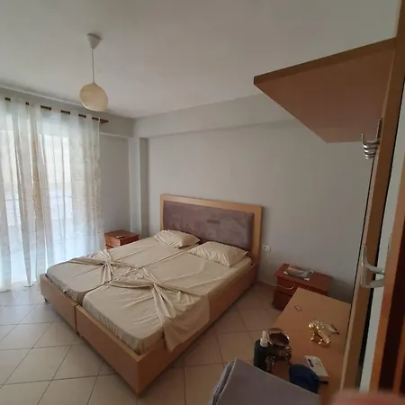 Mona'S Apartments Sarande Room photo